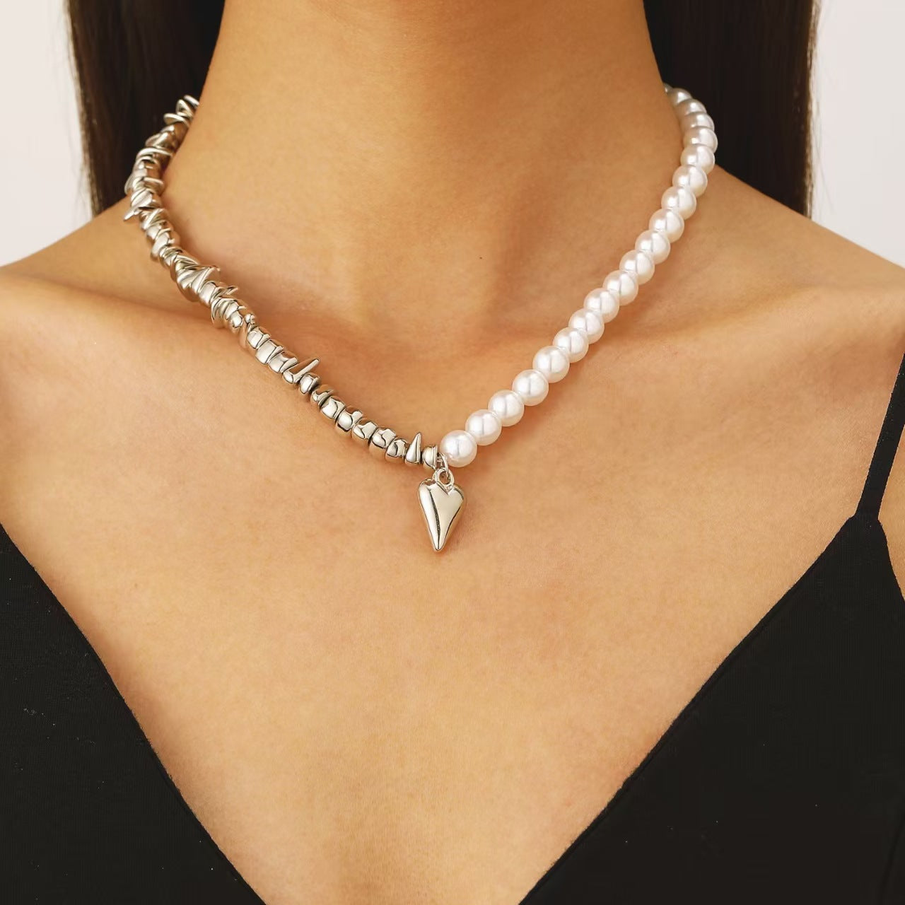 Wholesale Silver Geometric Heart Pendant Necklace